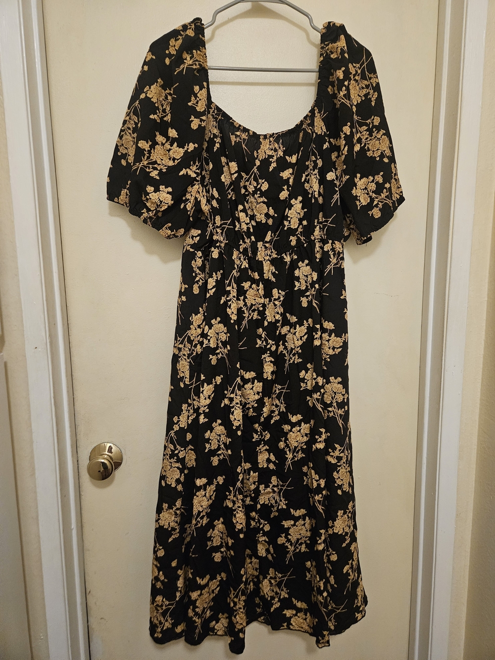 SHEIN Black Dress with Tan Floral Print - Maxi Puff Sleeve